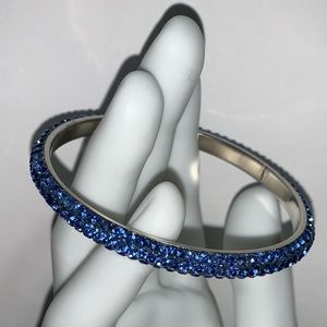 NWOT sky blue SWAROVSKY CRYSTAL set narrow BANGLE